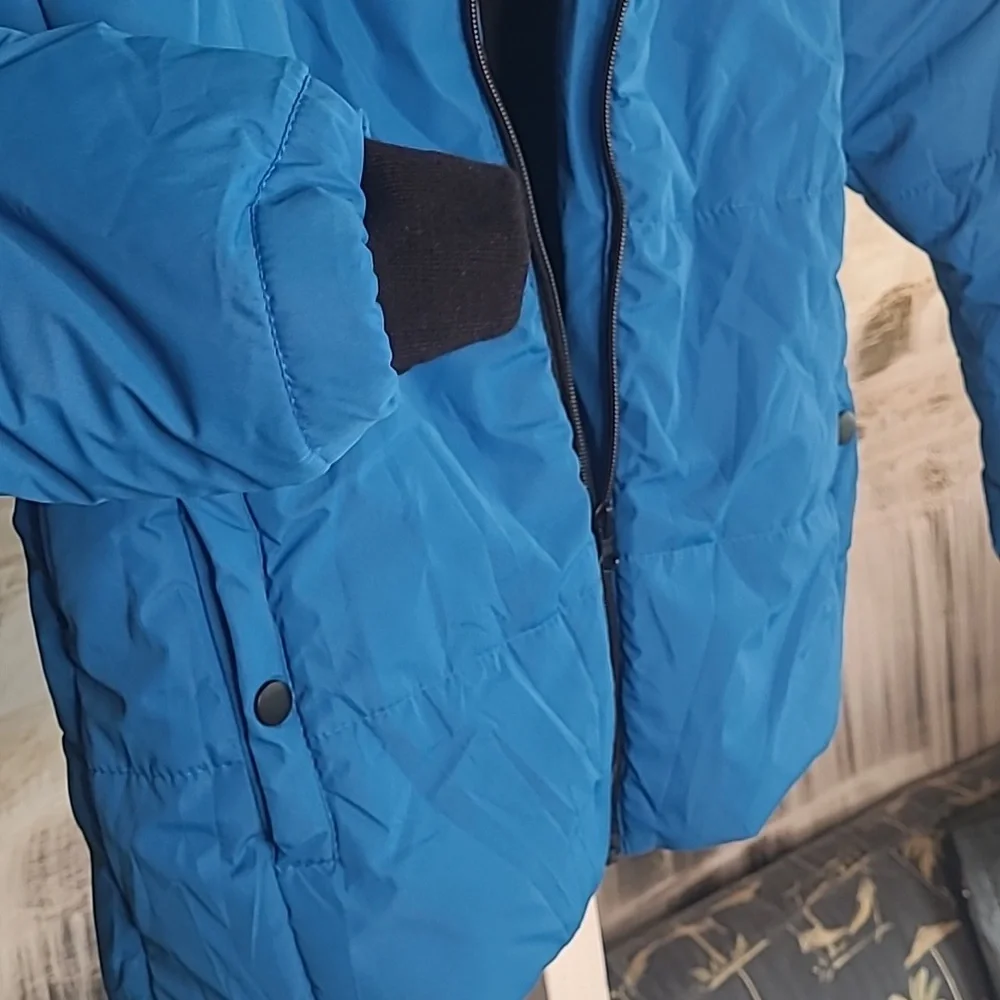 Brand new! Girls Medium winter fleece lined puffer coat faux fur sherpa coat